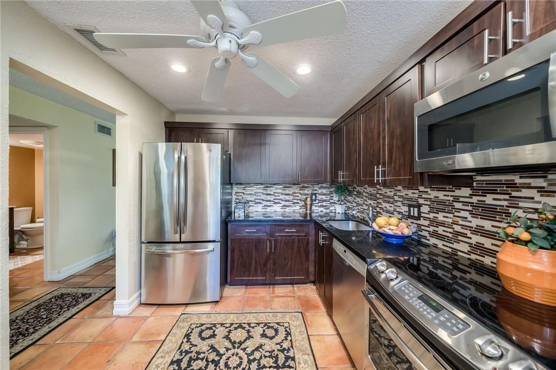 21731 Arriba Real, Unit 27G Boca Raton, FL 33433 - Photo 13 of 29 Photo 13