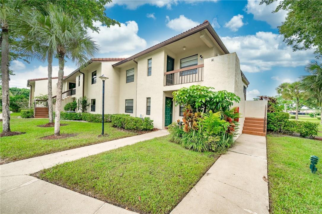 21731 Arriba Real, Unit 27G Boca Raton, FL 33433 - Photo 2 of 29 Photo 2