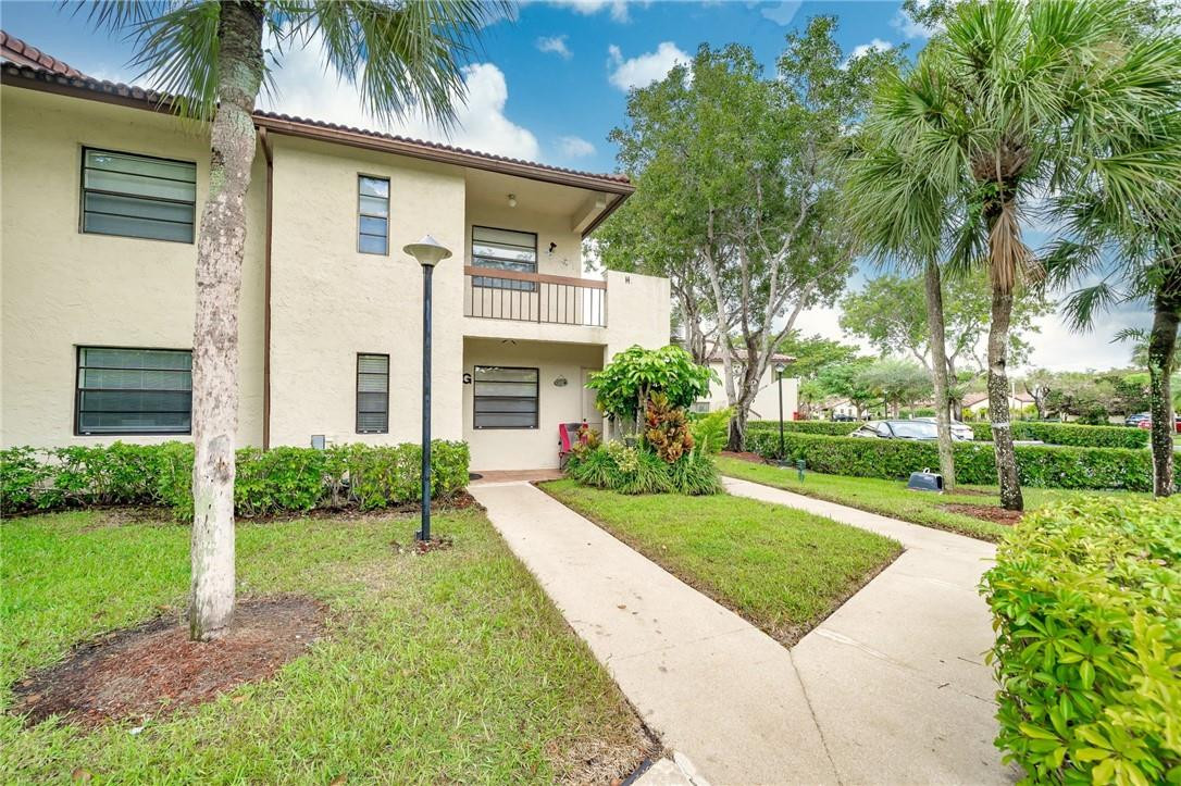 21731 Arriba Real, Unit 27G Boca Raton, FL 33433 - Photo 3 of 29 Photo 3