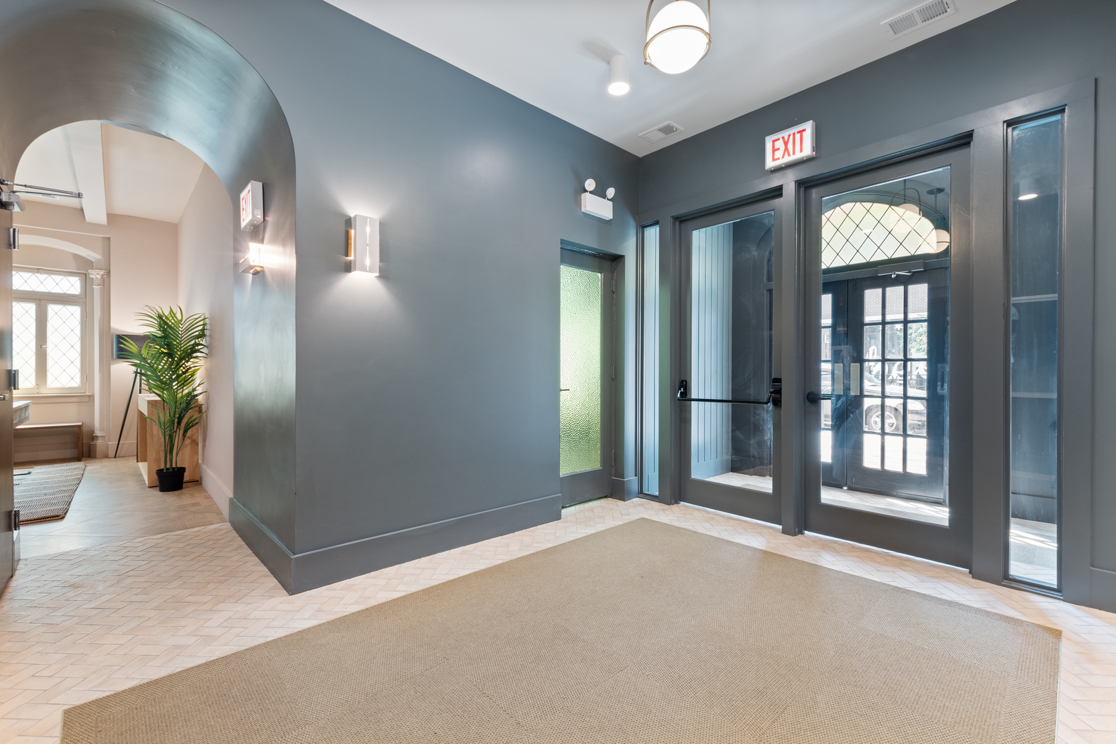 1650 West Roscoe Street, Unit 207 Chicago, IL 60657 - Photo 22 of 23