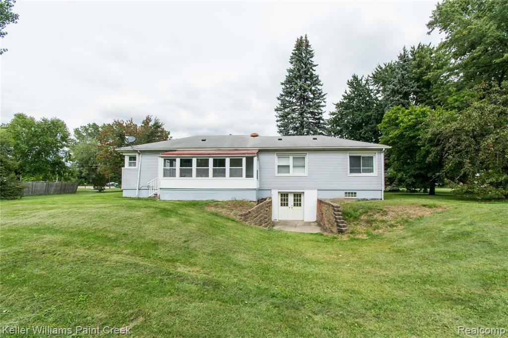 38735 Ecorse Road Romulus, MI 48174 - Photo 2 of 21