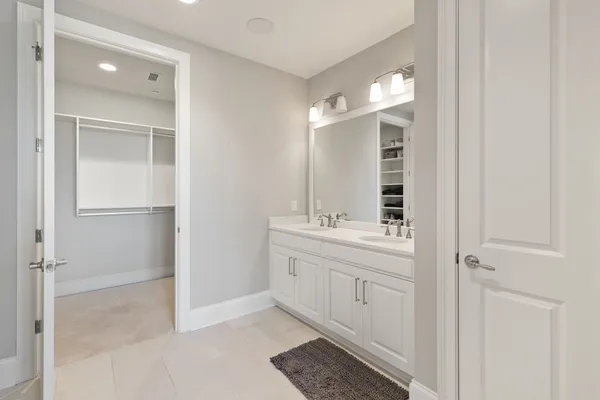 $685,000 | 1024 Club View Drive, Unit F202, Gallatin, TN 37066