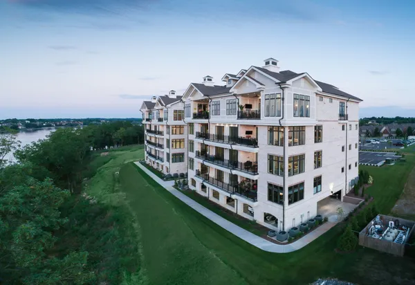 $685,000 | 1024 Club View Drive, Unit F202, Gallatin, TN 37066
