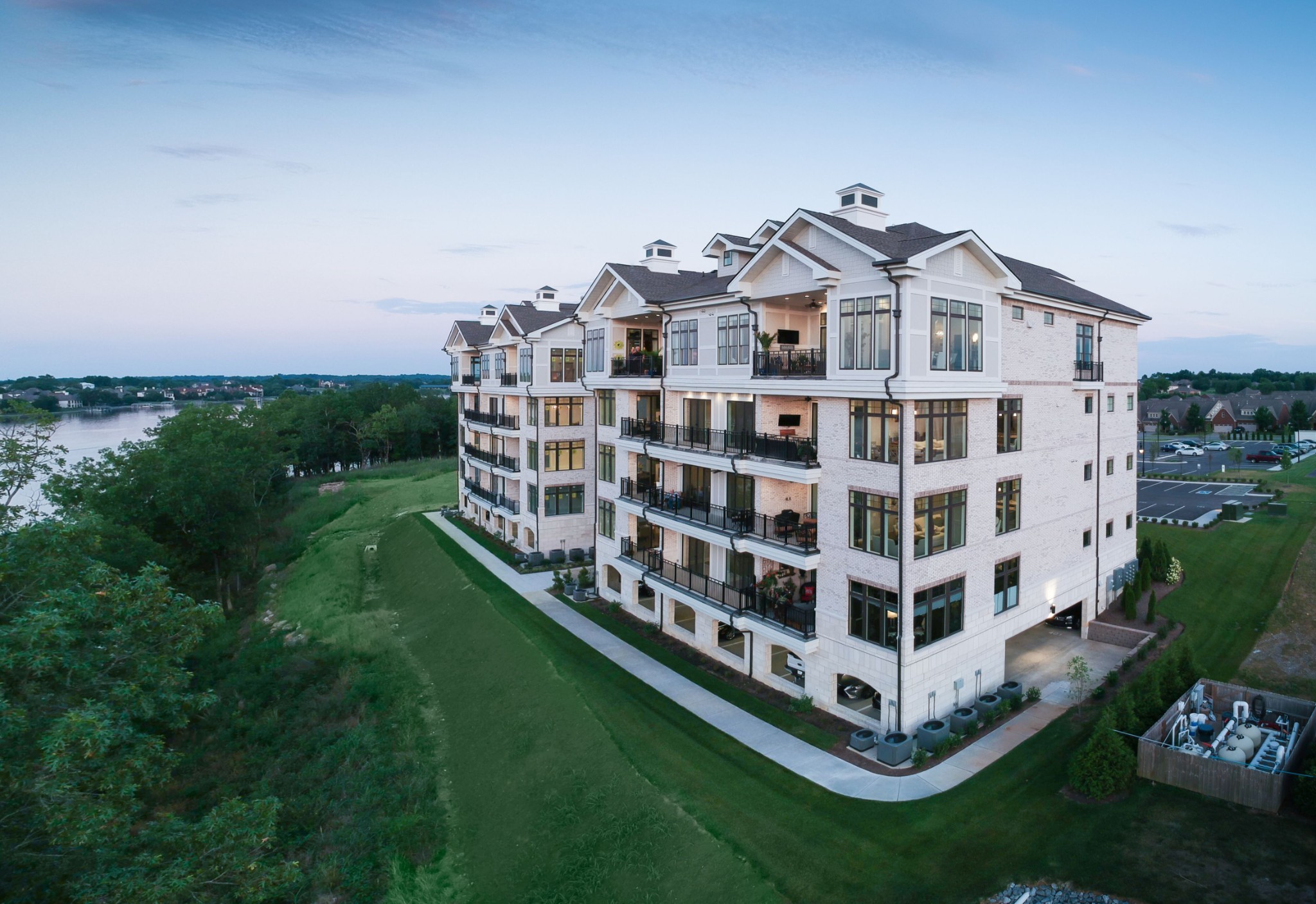 1024 Club View Drive, Unit F202 Gallatin, TN 37066 - Photo 5 of 40