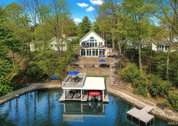 $789,900 | 3743 North W Shafer Drive, Monticello, IN 47960