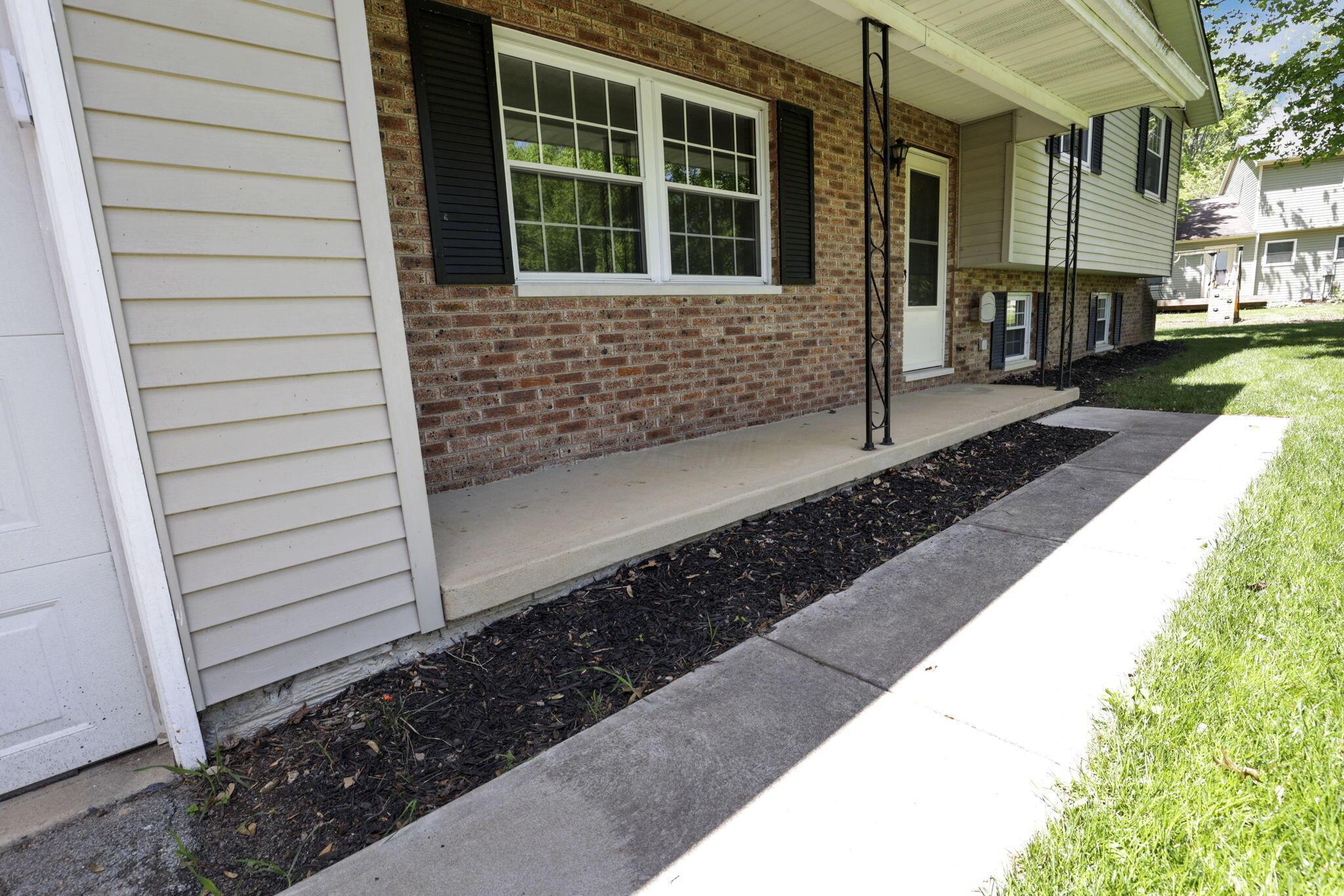 255 Riva Ridge Road Southwest Pataskala, OH 43062 - Photo 5 of 39 7-web-or-mls-0N4A9533