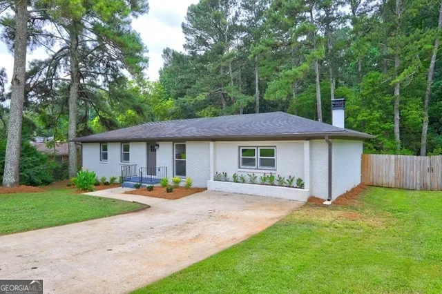 $1,900 | 215 Fond Court, Palmetto, GA 30268