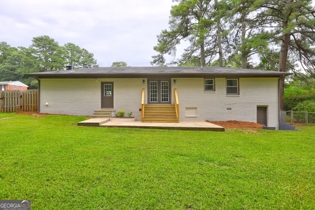 $1,900 | 215 Fond Court, Palmetto, GA 30268