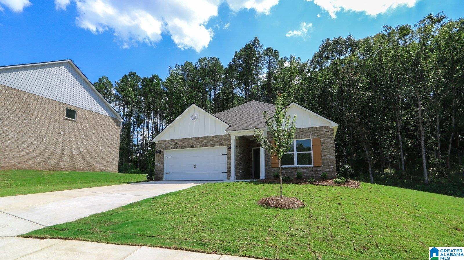569 Boxwood Bend Calera, AL 35040 - Photo 2 of 47