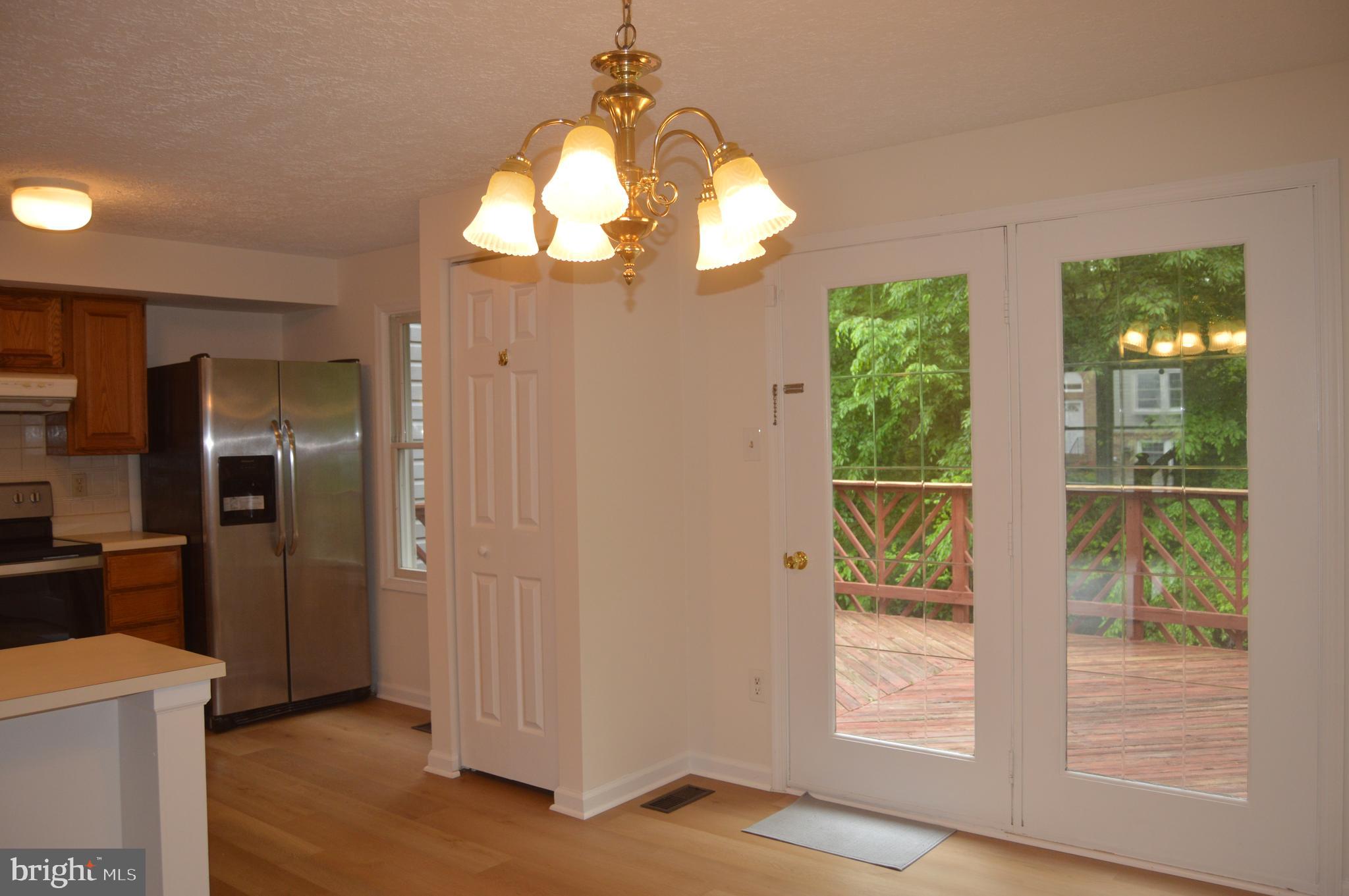 7526 Aspenpark Road Lorton, VA 22079 - Photo 8 of 43 Gallery Image 8