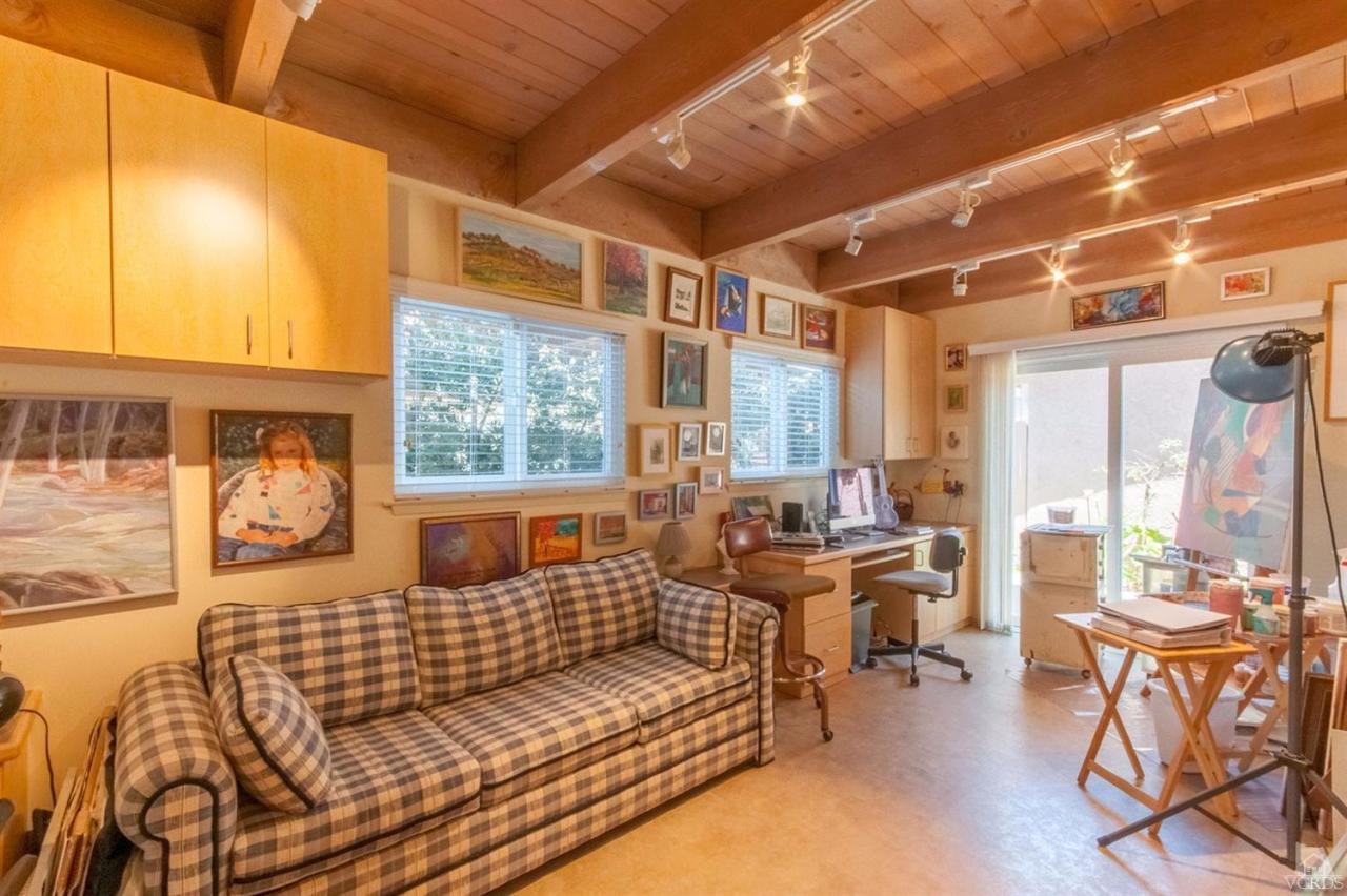 5241 Beachcomber Street Oxnard, CA 93035 - Photo 8 of 21 a living room with furniture