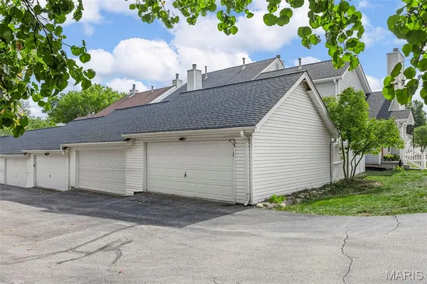 $295,000 | 16549 Carriage View Court, Wildwood, MO 63040