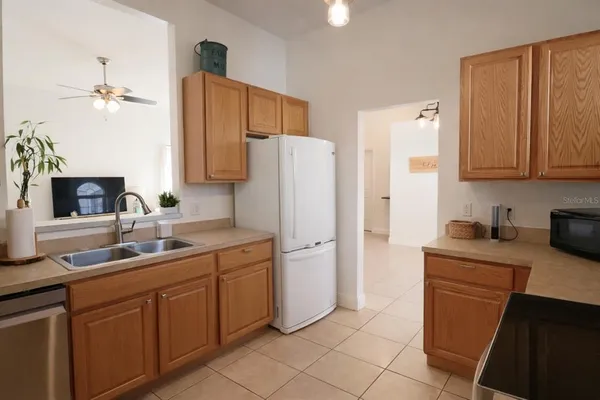 $2,700 | 14271 Northwest 10th Road, Newberry, FL 32669