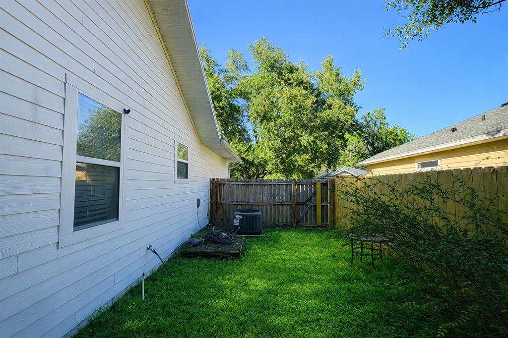 14271 Northwest 10th Road Newberry, FL 32669 - Photo 20 of 24