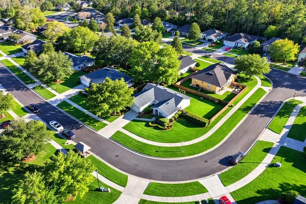 $2,700 | 14271 Northwest 10th Road, Newberry, FL 32669