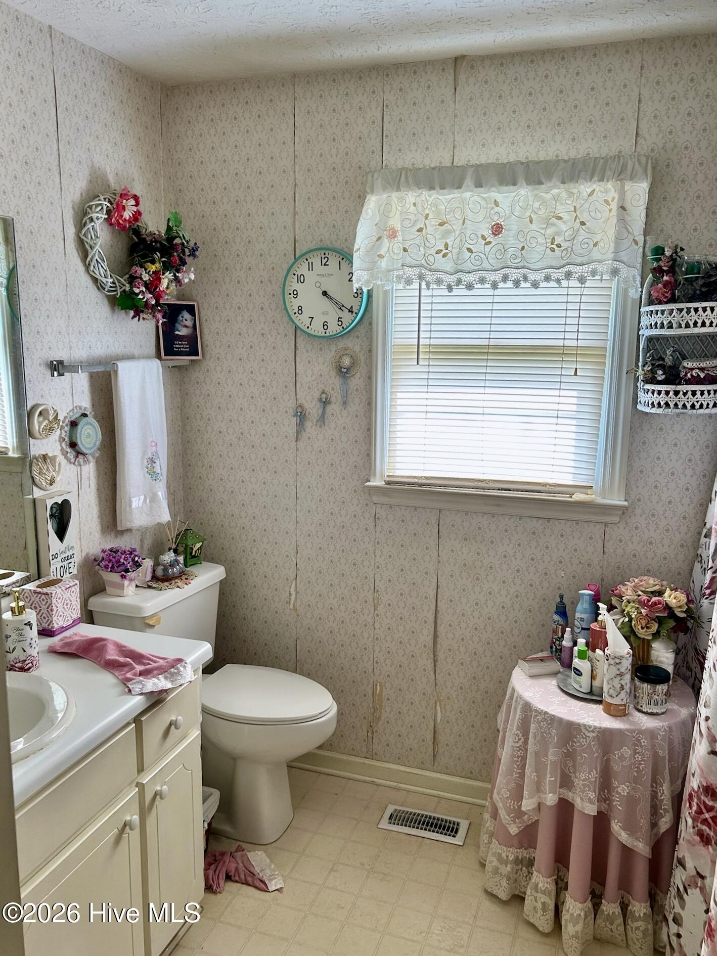 170 Hannah Pickett Avenue Rockingham, NC 28379 - Photo 7 of 33 bathroom 1