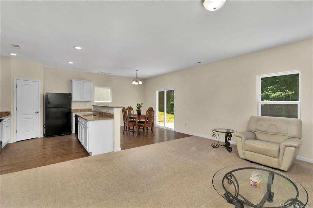 9524 Weikert Road Charlotte, NC 28215 - Photo 8 of 28 Gallery Image 8