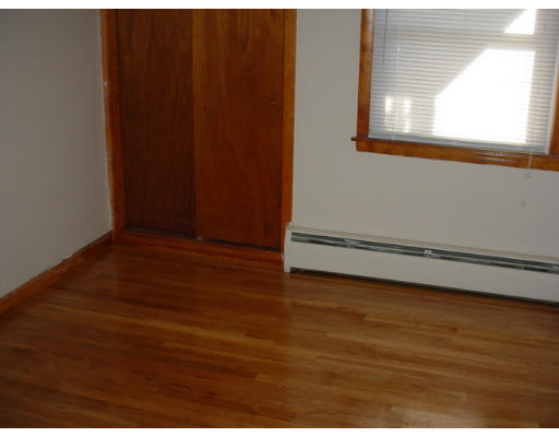 246 Mandalay Road Chicopee, MA 01020 - Photo 3 of 14 Gallery Image 3