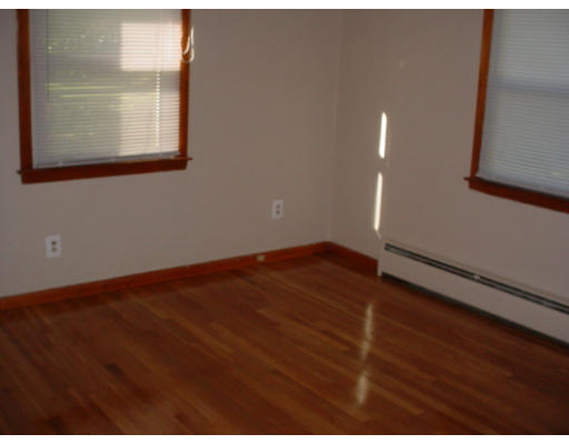 246 Mandalay Road Chicopee, MA 01020 - Photo 5 of 14 Gallery Image 5