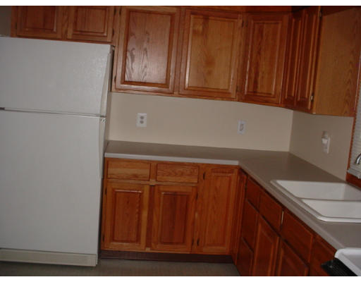 246 Mandalay Road Chicopee, MA 01020 - Photo 8 of 14 Gallery Image 8