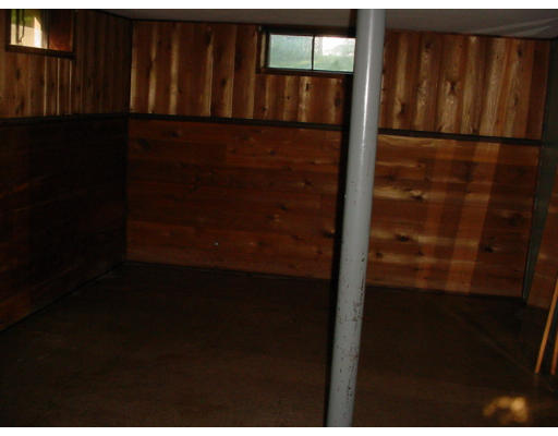 246 Mandalay Road Chicopee, MA 01020 - Photo 10 of 14 Gallery Image 10
