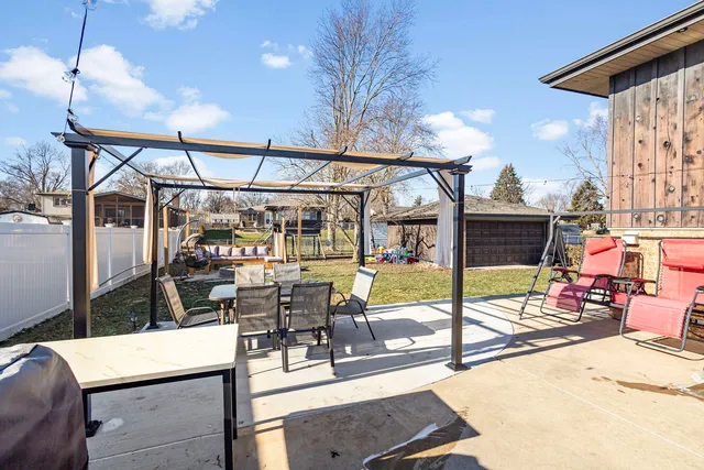 $349,900 | 510 Manor Drive, Peotone, IL 60468