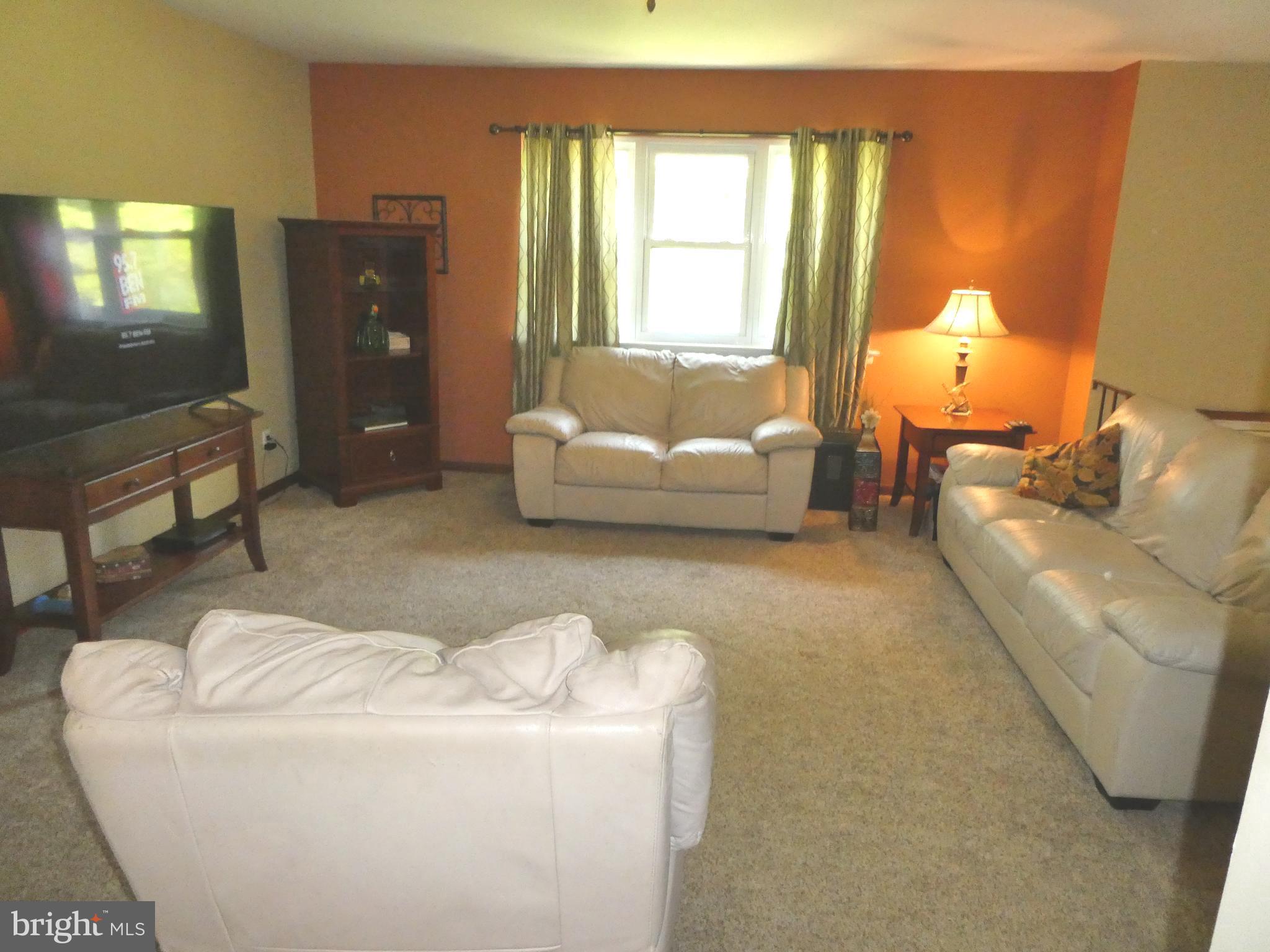 827 Anthony Road Atco, NJ 08004 - Photo 3 of 20