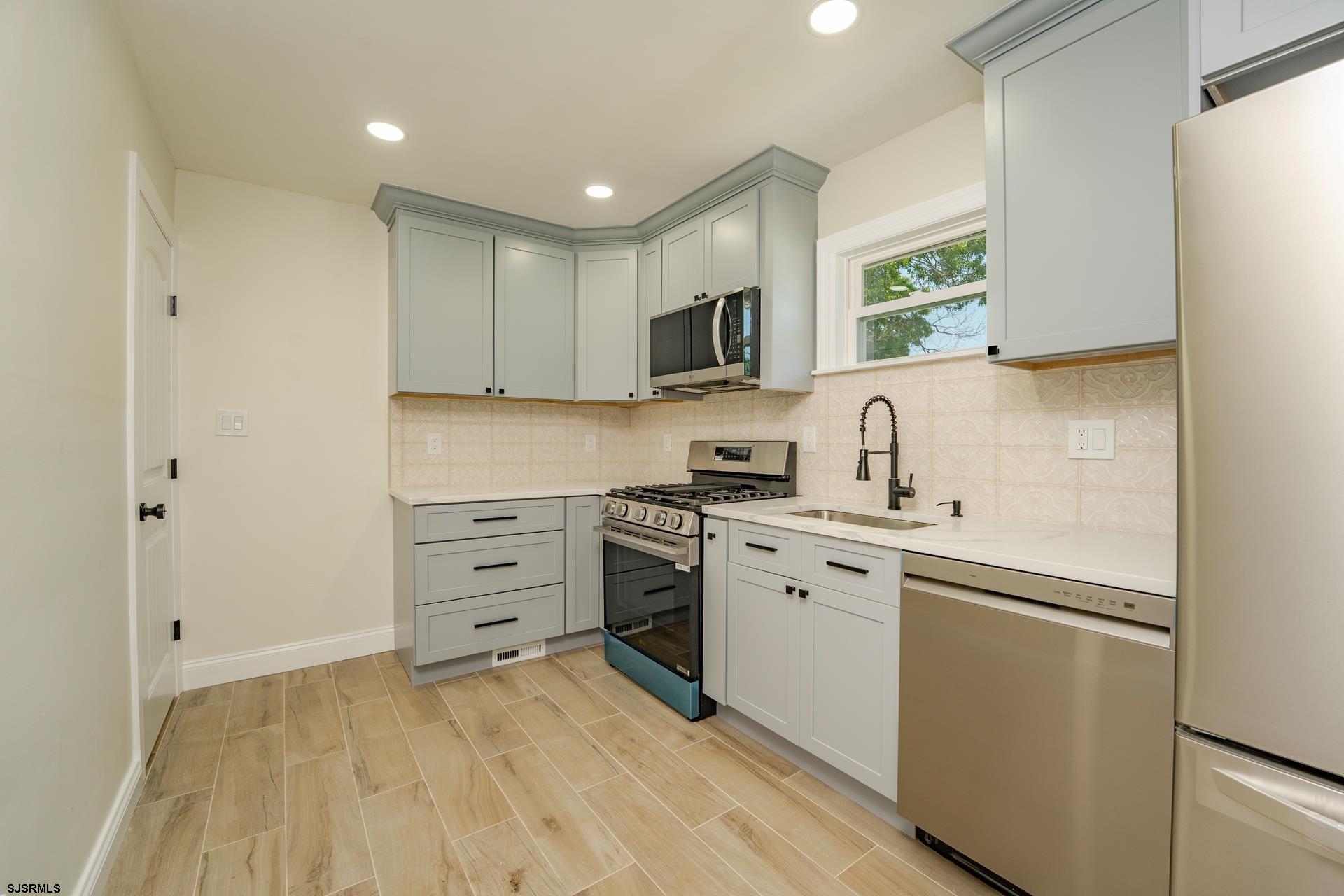 1013 New Road Northfield, NJ 08225 - Photo 10 of 31 Gallery Image 10