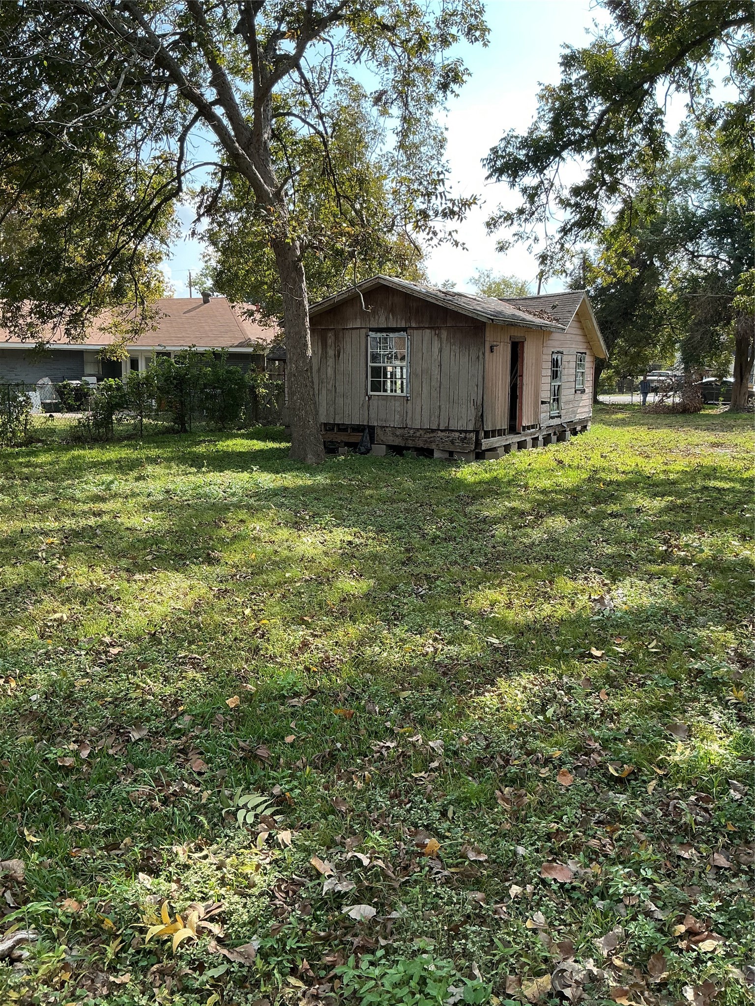 3013 Reid Street Houston, TX 77026 - Photo 6 of 17 a view of a house with a yard