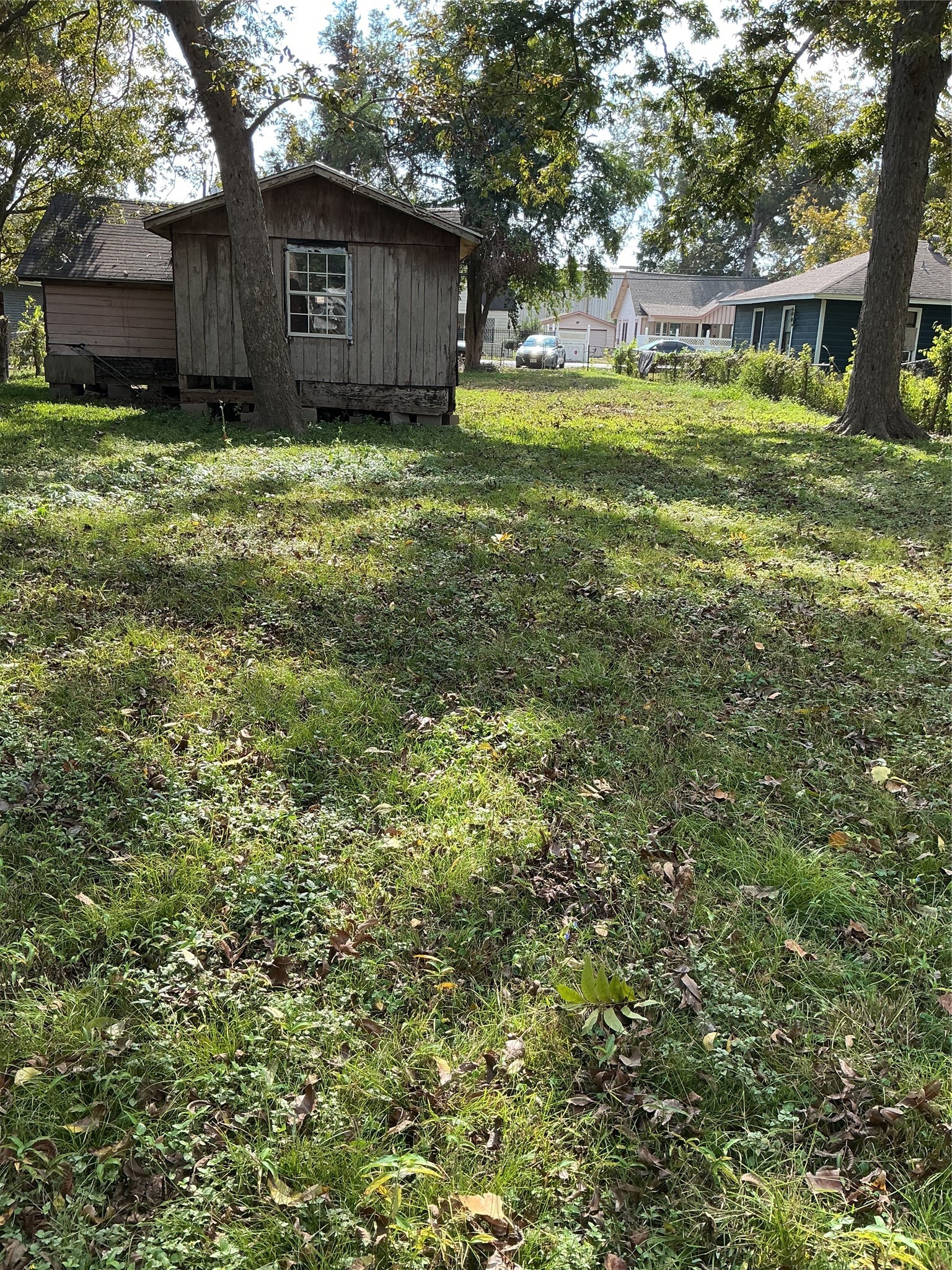 3013 Reid Street Houston, TX 77026 - Photo 7 of 17 a house view with a garden space