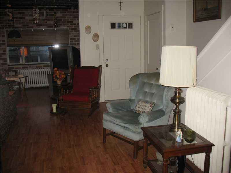 5870 Darlington Road Pittsburgh, PA 15217 - Photo 2 of 7 Living Room.