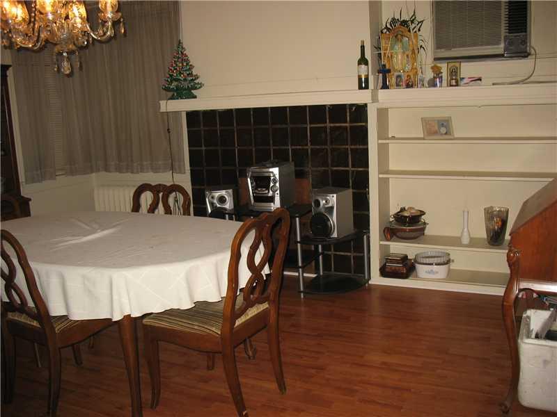 5870 Darlington Road Pittsburgh, PA 15217 - Photo 4 of 7 Dining Room.