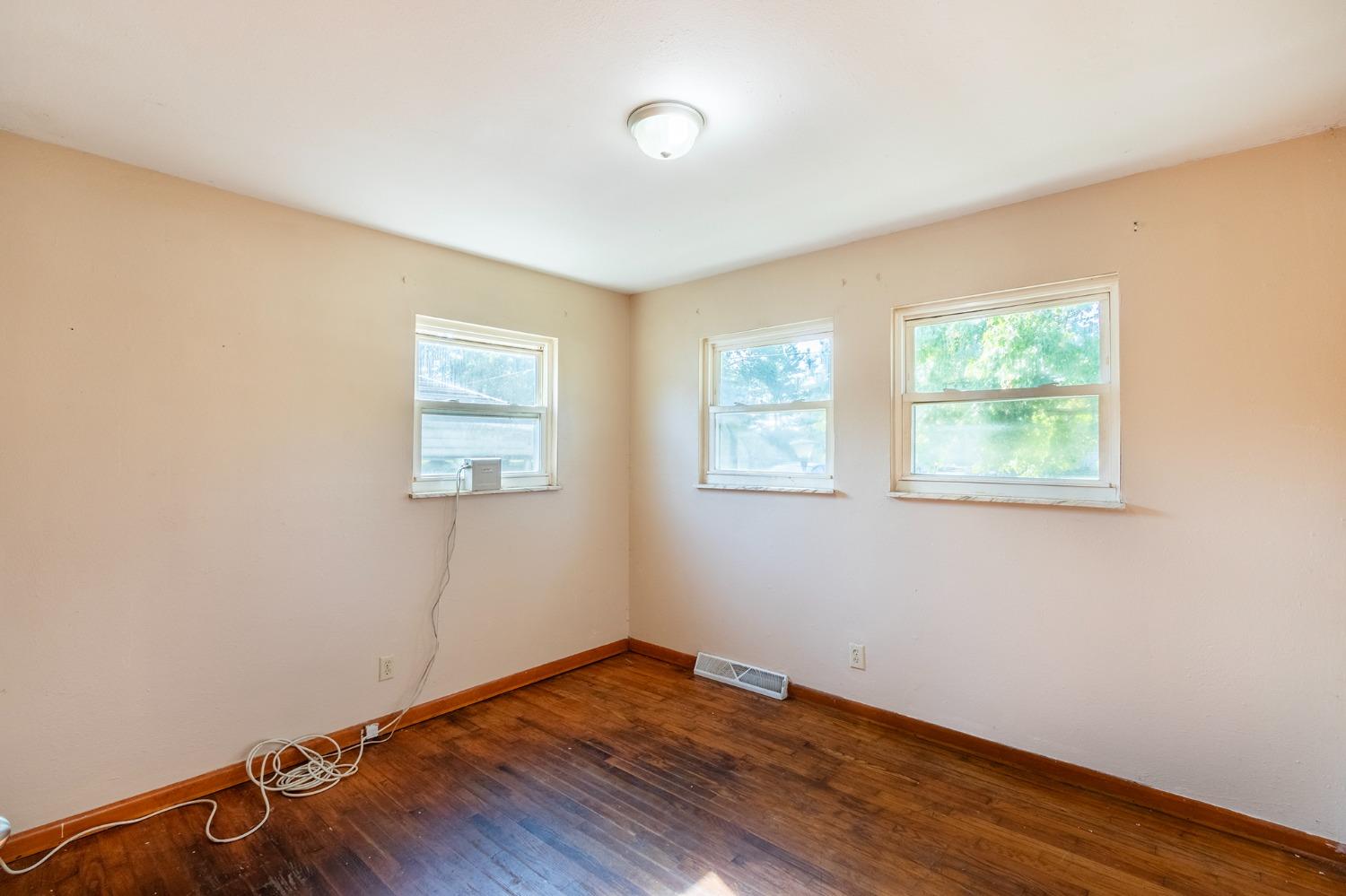 13536 Cora Road Moores Hill, IN 47032 - Photo 16 of 28 Gallery Image 16