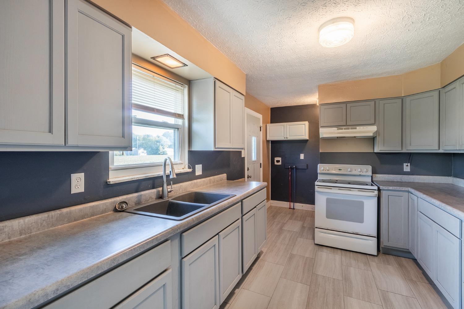 13536 Cora Road Moores Hill, IN 47032 - Photo 8 of 28 Gallery Image 8