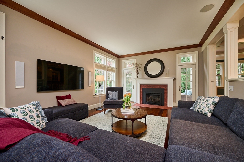 46 Sovereign Way Northampton, MA 01062 - Photo 5 of 42