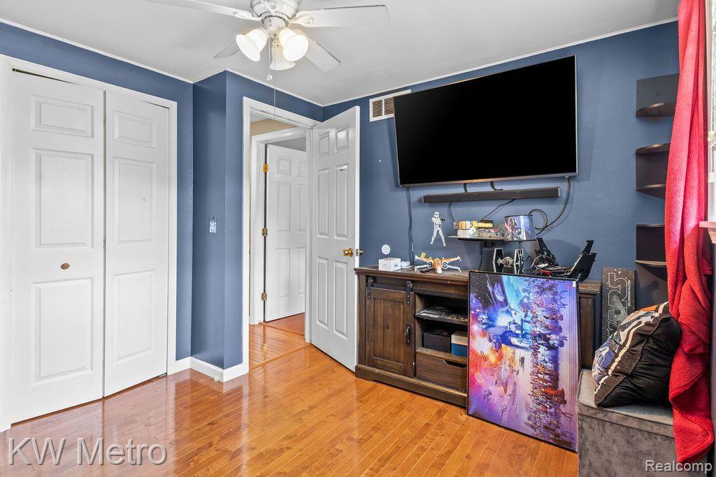 2460 Jones Road Waterford, MI 48327 - Photo 12 of 22 Gallery Image 12