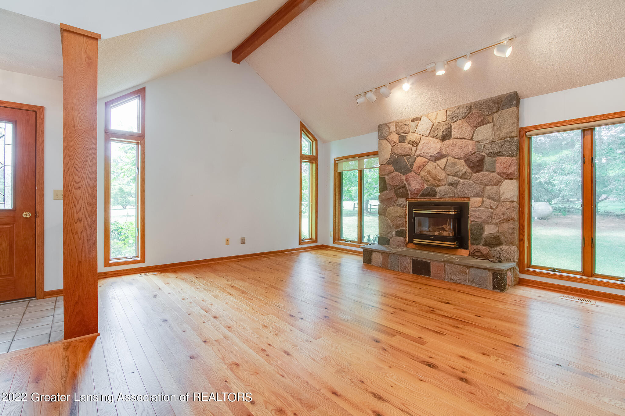1095 West Columbia Road Mason, MI 48854 - Photo 10 of 53 1095_W_Columbia_CASSIE-42