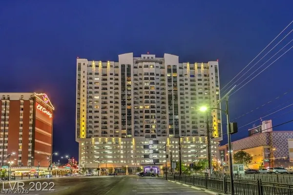 $2,465 | 150 South Las Vegas Boulevard, Unit 1018, Las Vegas, NV 89101