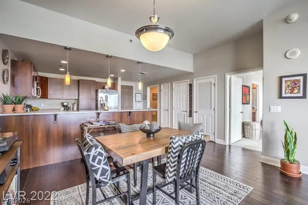 $2,465 | 150 South Las Vegas Boulevard, Unit 1018, Las Vegas, NV 89101