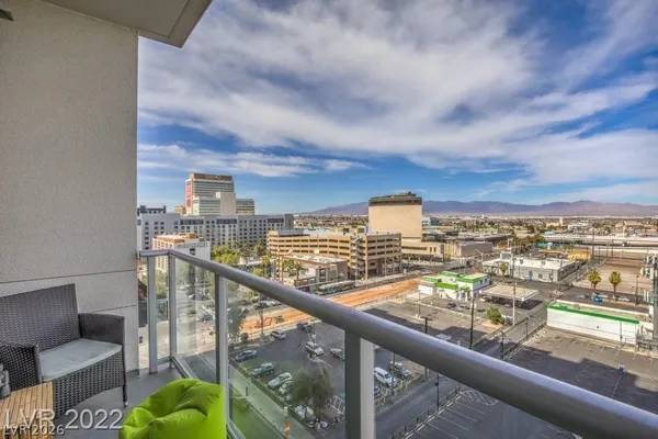 $2,465 | 150 South Las Vegas Boulevard, Unit 1018, Las Vegas, NV 89101