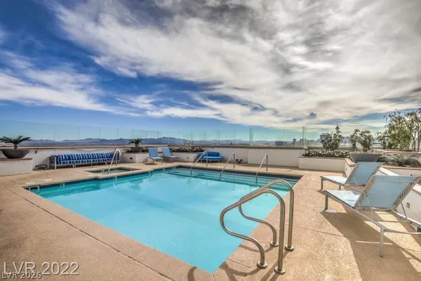 $2,465 | 150 South Las Vegas Boulevard, Unit 1018, Las Vegas, NV 89101