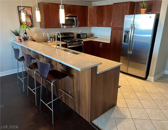 $2,465 | 150 South Las Vegas Boulevard, Unit 1018, Las Vegas, NV 89101