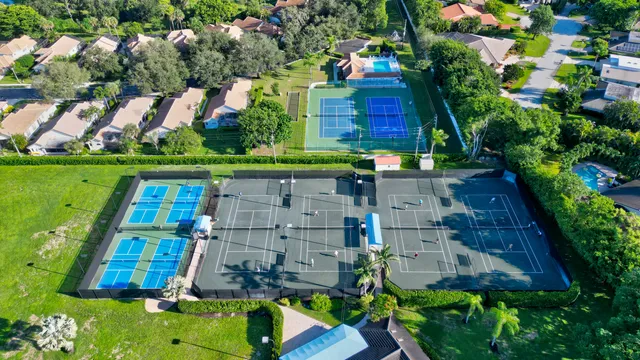 $1,465,000 | 634 West Lakewoode Circle, Delray Beach, FL 33445