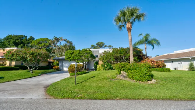 $1,465,000 | 634 West Lakewoode Circle, Delray Beach, FL 33445