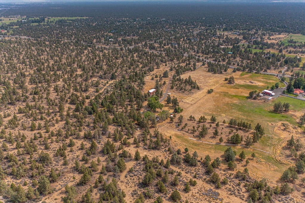 64635 Deschutes Market Road Bend, OR 97701 - Photo 45 of 55 43