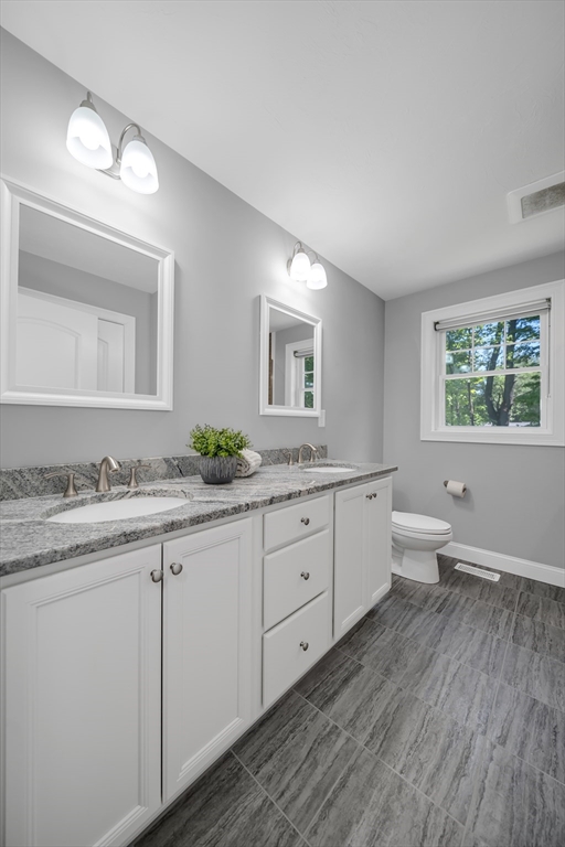 79 Andover Road Billerica, MA 01821 - Photo 7 of 39 Gallery Image 7