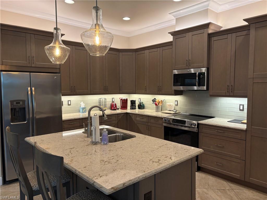 6931 Cay Court Naples, FL 34113 - Photo 3 of 24