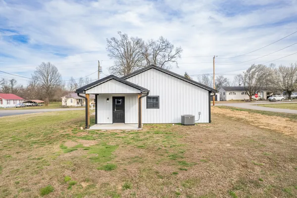$249,000 | 234 North Walnut Street, Hohenwald, TN 38462