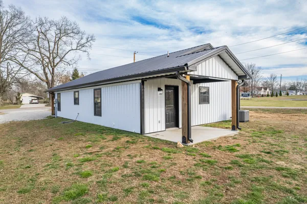 $249,000 | 234 North Walnut Street, Hohenwald, TN 38462