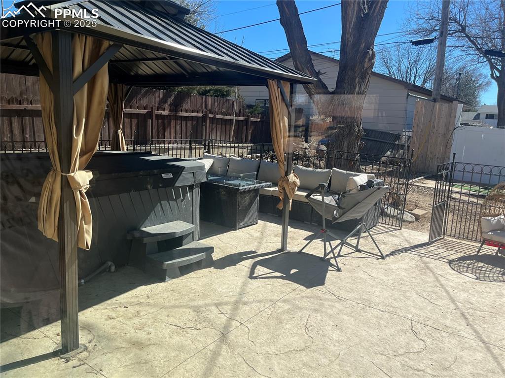 66 Louis Nelson Road Pueblo, CO 81001 - Photo 28 of 29 a view of a chairs and tables in patio